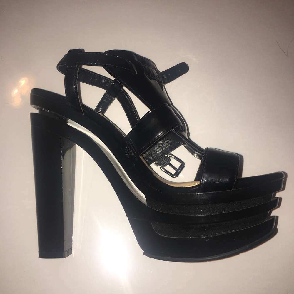 Gianni Bini black high heeled stilettos